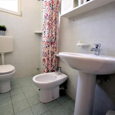 Villetta Climatizzata Con Terrazzo Vivibile Eden 6 Hébergement de vacances *